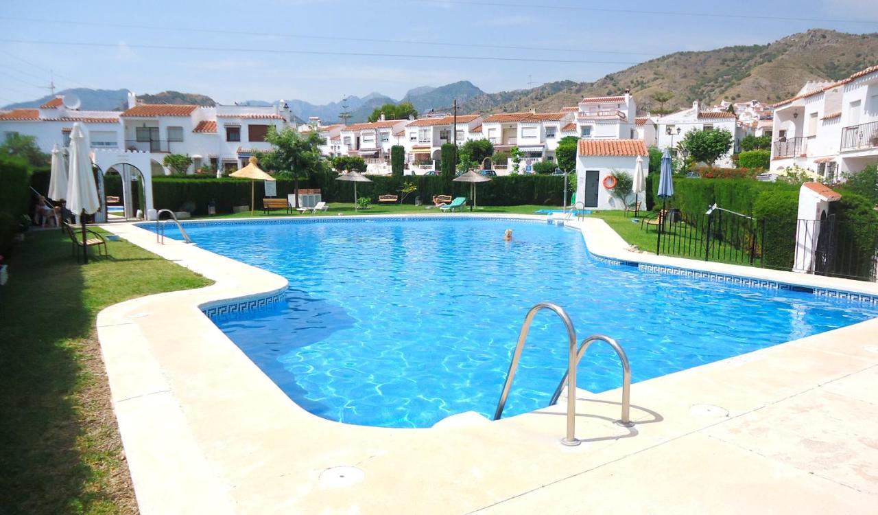 Vila Peperent Casa Pino Nerja Exteriér fotografie